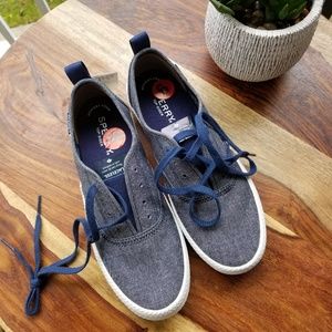 NWT Cute Blue Denim Sperry Sneakers